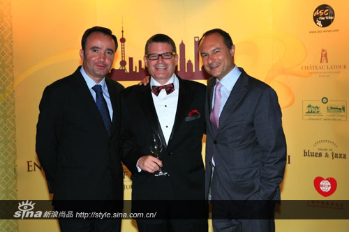 ASC精品酒業首席執行總裁沈品同先生(左起)、布里翁高地古堡(Chateau Haut Brion)總經理兼釀酒師Jean-Philippe Delmas先生、拉圖城堡(Chateau Latour)總裁Frederic Engerer先生