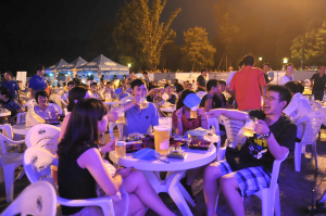 實(shí)習(xí)生 丁雯