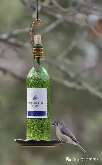 酒瓶做成的手工藝品，一定讓你后悔以前把酒瓶扔掉