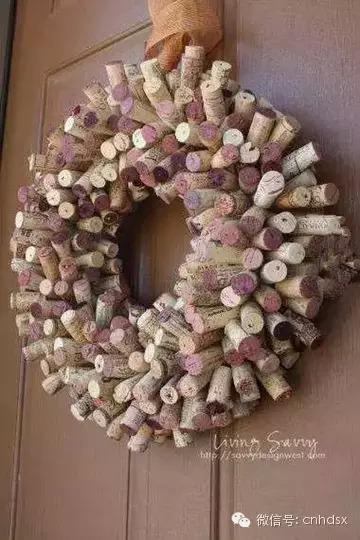 酒瓶做成的手工藝品，一定讓你后悔以前把酒瓶扔掉