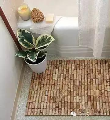 酒瓶做成的手工藝品，一定讓你后悔以前把酒瓶扔掉