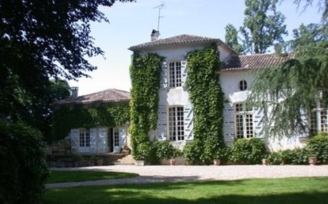 歐卡盧馳(HAUT GALOUCHEY)酒莊是法國拉古緣納（La Guyennoise）酒業集團久富盛名的葡萄莊園之一