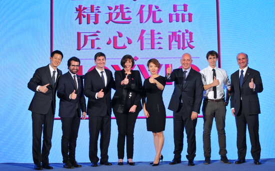 7家酒莊代表合影