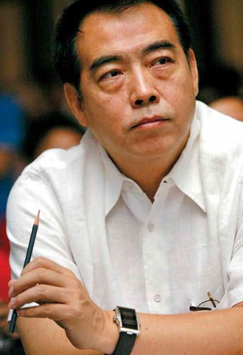 陳凱歌忙里偷閑謹慎為酒代言 只接活動不上熒幕